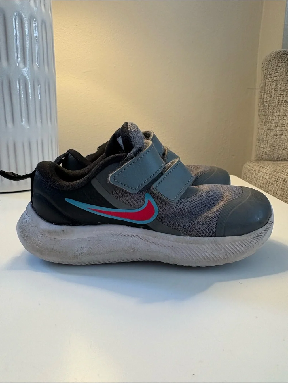 Nike Kids Gray Athletic Sneakers with Blue-Red Accent